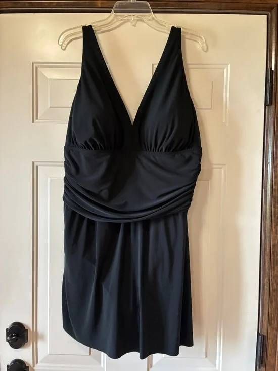 NWT 22W Magicsuit Celine Black V-Neck Slimming Swimsuit with Skirt (ABBA) - Picture 6 of 16